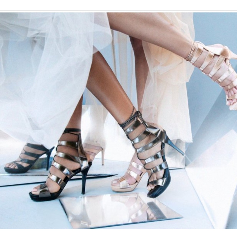 Brand new THESIS COUTURE Olympus One heels